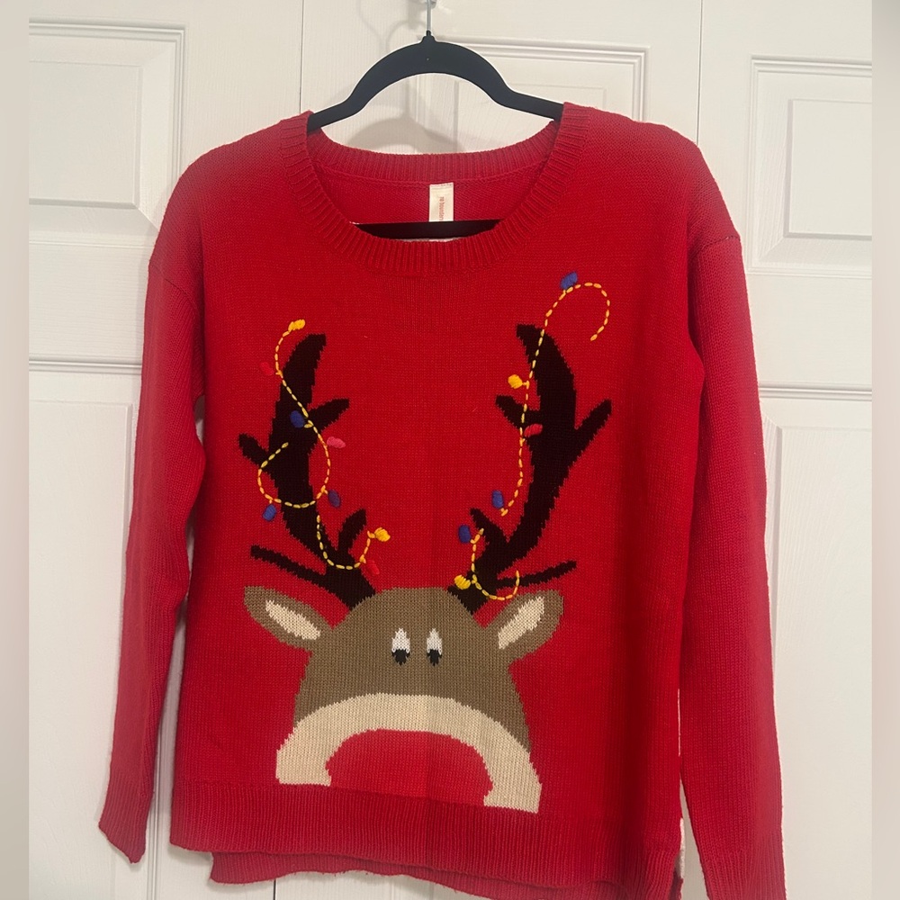 Christmas sweater No Boundaries Red Reindeer Sweater